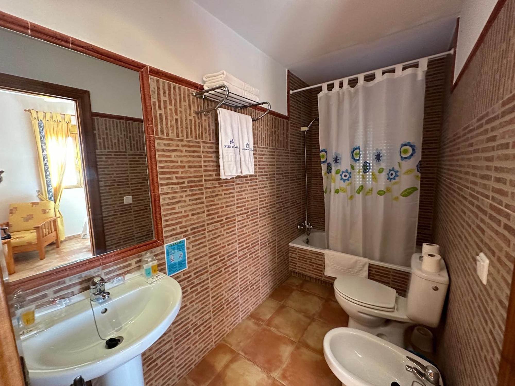אלהמה דה גרנדה Hotel Restaurante Los Canos De La Alcaiceria מראה חיצוני תמונה